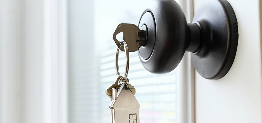 Bifold Door Knob Replacement in San Bruno, California